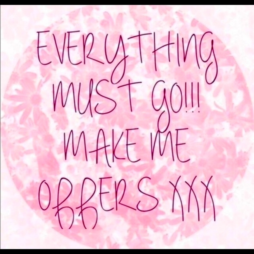 MAKE ME AN OFFER 😊